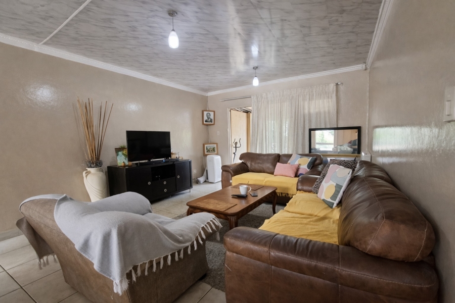 2 Bedroom Property for Sale in Safari Gardens North West